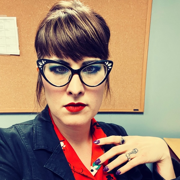 Meet your Posher, Candice - Picture 1 of 1